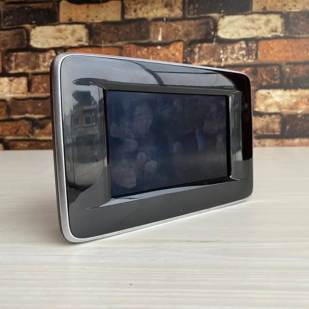 Headunit Mercedes CLA200 C117 7 Inch Ori – Kondisi Bagus