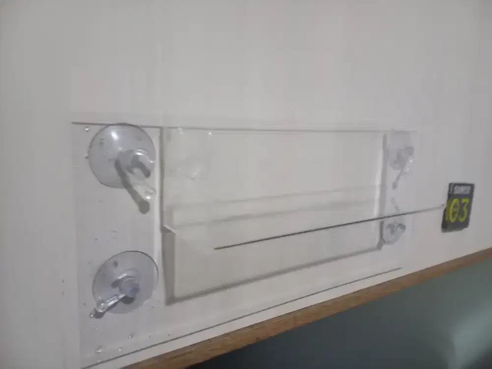 Arylic box bisa nempel