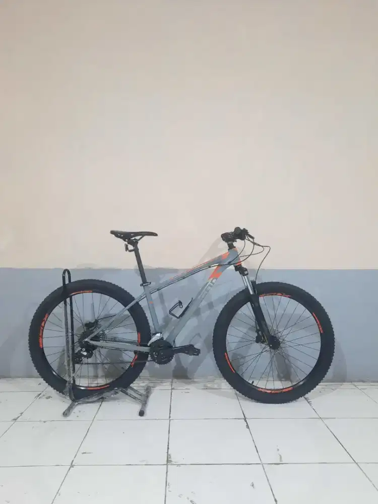 POLYGON PREMIER 4 TAHUN 2023