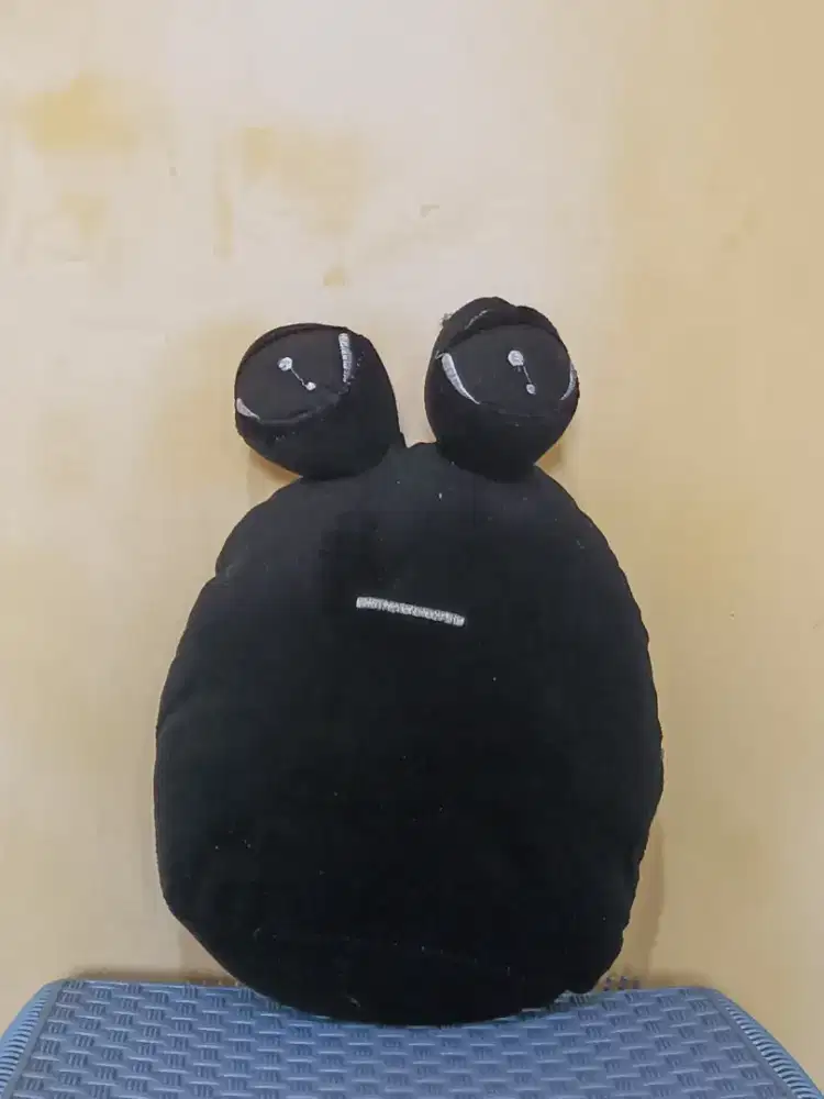 Boneka Pou Hitam - HSC 2025