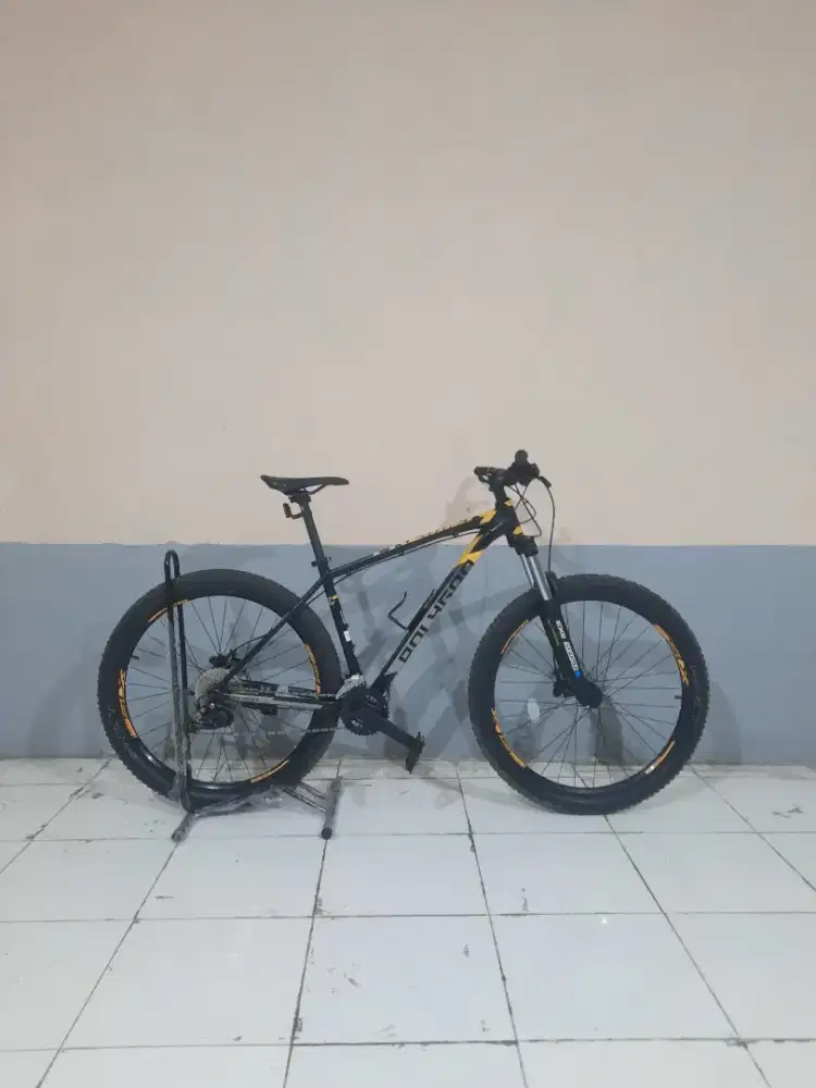 POLYGON PREMIER 5 TAHUN 2025