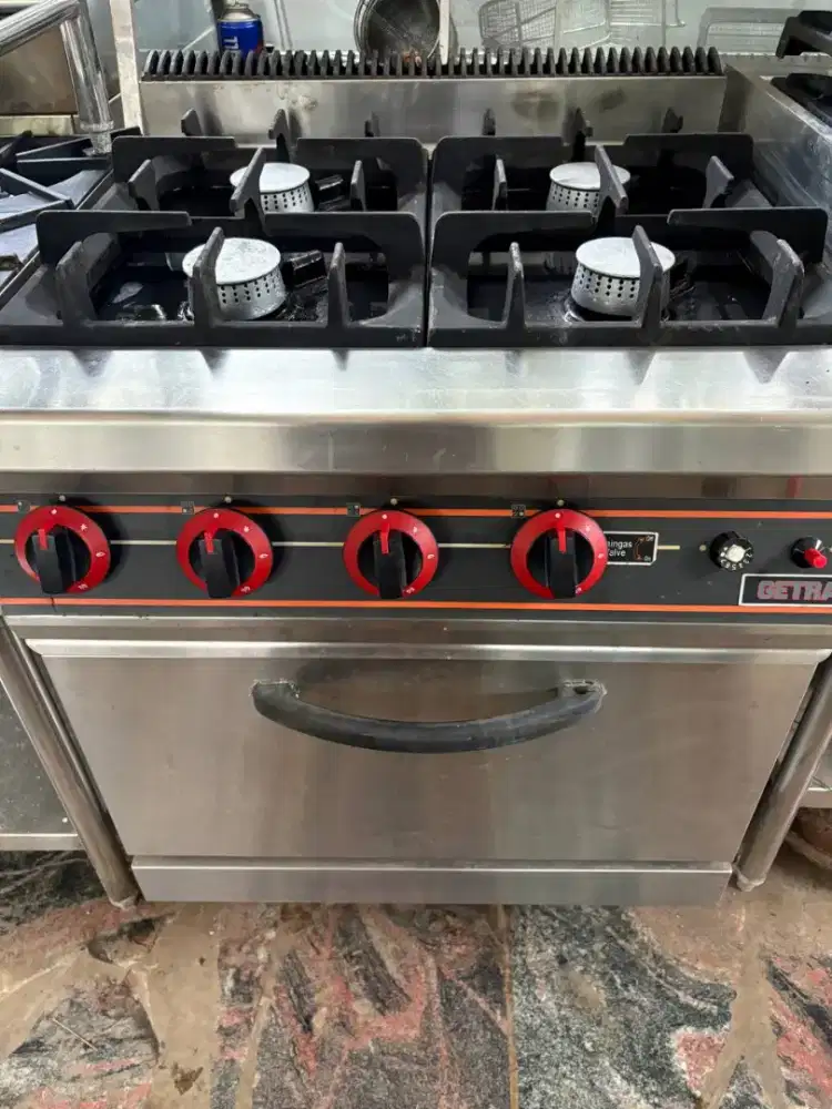 Getra stove komersial with oven