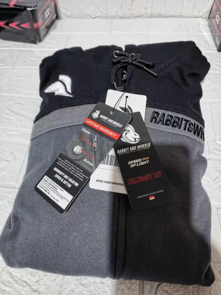 Jaket rabbit and wheels listone size L