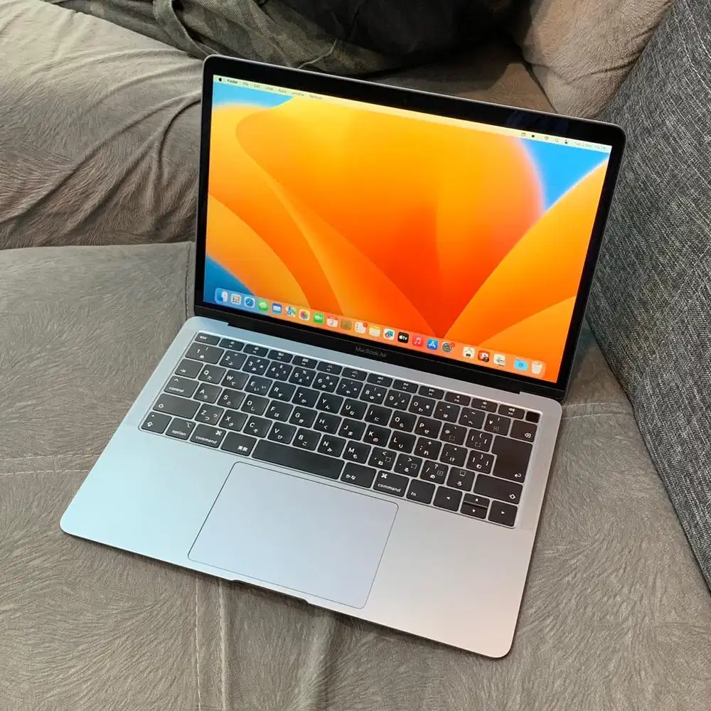 Macbook Air 2019 i5 8/256GB