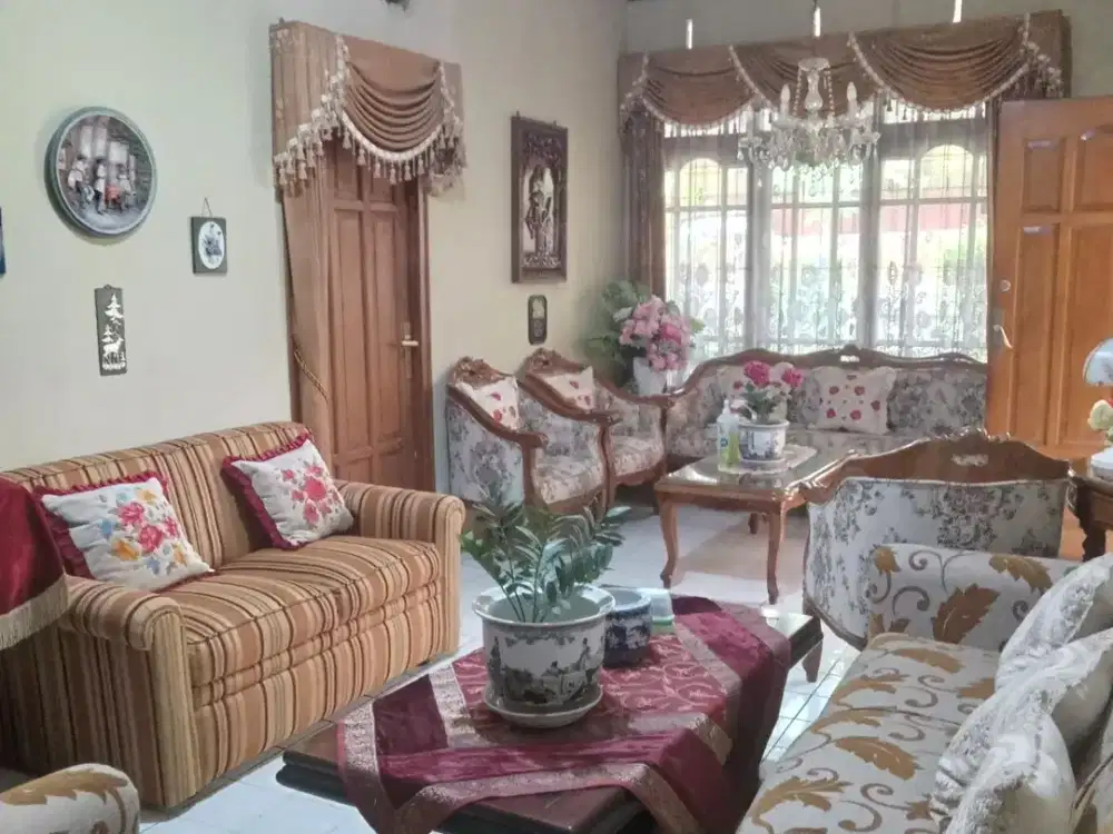 Spesial Akhir Tahun Rumah Klasik di Bandung Utara Komplek Bukit Dago dekat Kampus Unpad ITB