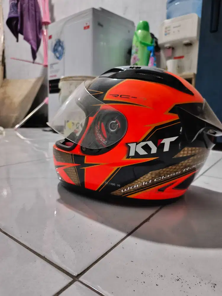 Helm Fullface KYT RC 7