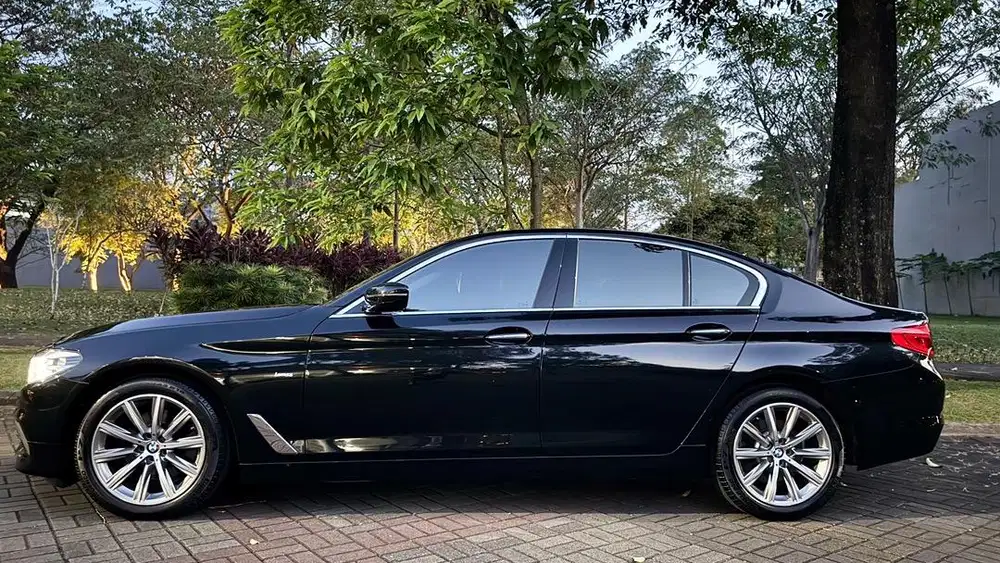 JUAL CEPAT BMW 520D 2017 SERI 5
