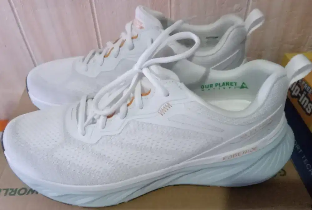 Sepatu Olah Raga Pria