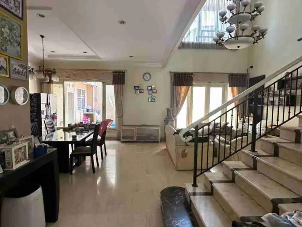 JUAL RUMAH WISATA BUKIT MAS VENETIAN BLOK DEPAN BAGUS SIAP HUNI