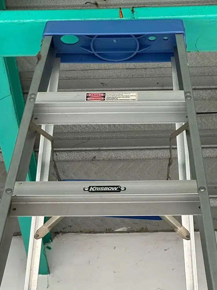 Tangga Krisbow 3.5 meter tinggi alluminium kondisi mulus seperti baru