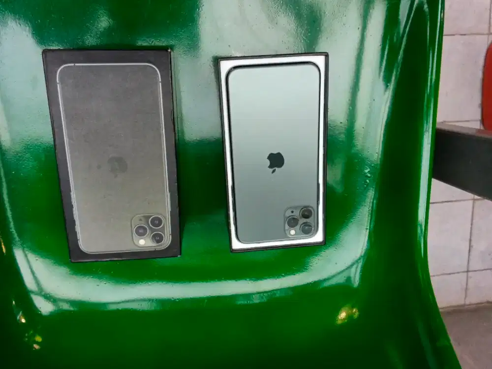 Iphone 11 pro max 256gb cucok murmer