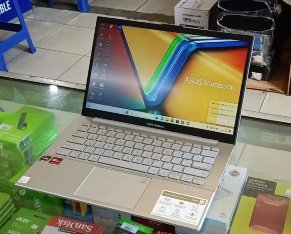 Laptop asus 1404Fa ryzen 3-7320