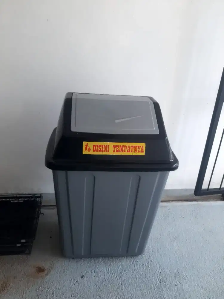 Tempat Sampah Plastik Besar 100 Liter Jumbo Like New