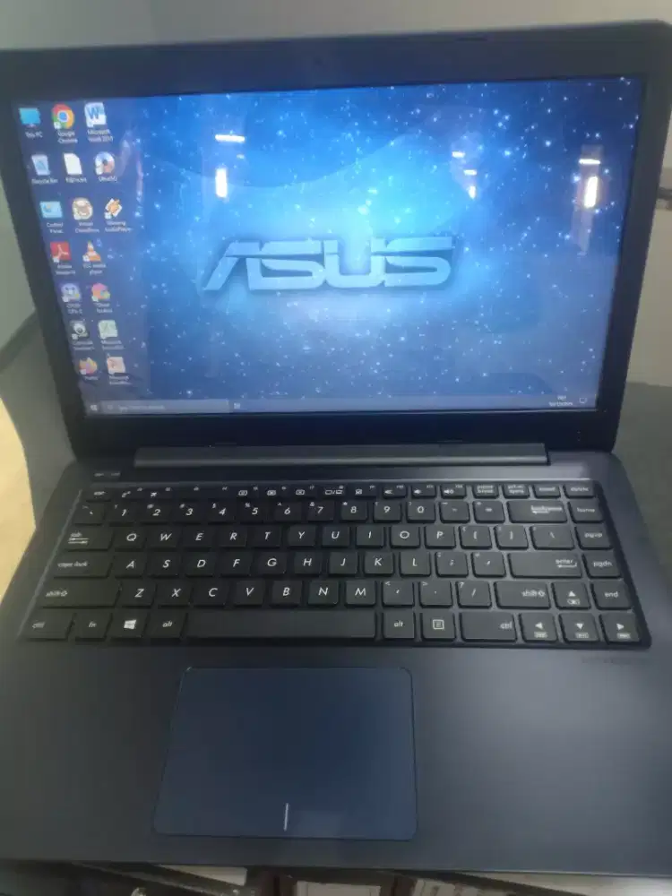 Laptop SLim Asus E403W Amd E2 7015 Ram 4gb Ssd 256gb Batre 2jam