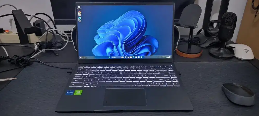 DIJUAL Laptop MSI MODERN 14