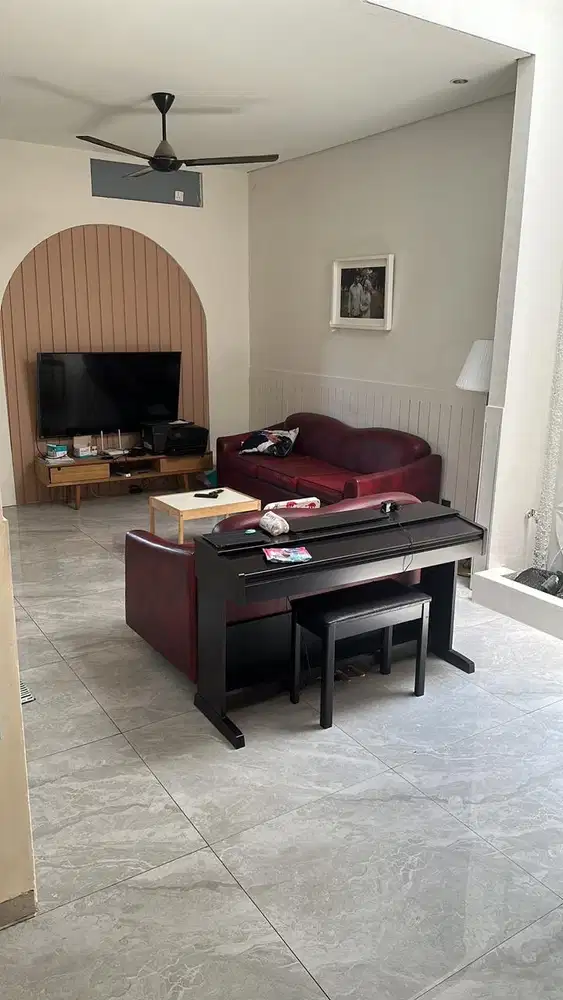 Dijual Rumah Modern Semi Furnish Mojoarum Surabaya Timur