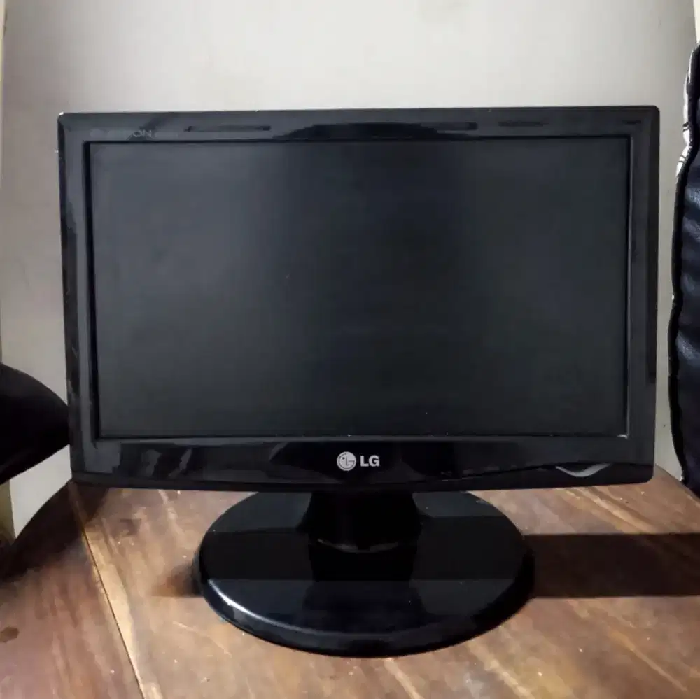 Komputer LG 16W Jual Cepat Kondisi Aman