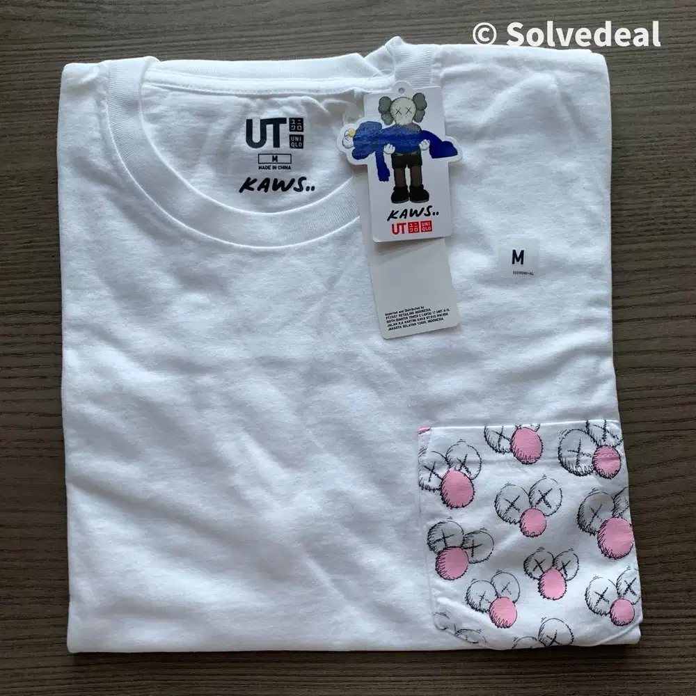 Kaos Uniqlo x Kaws BFF Pocket Putih