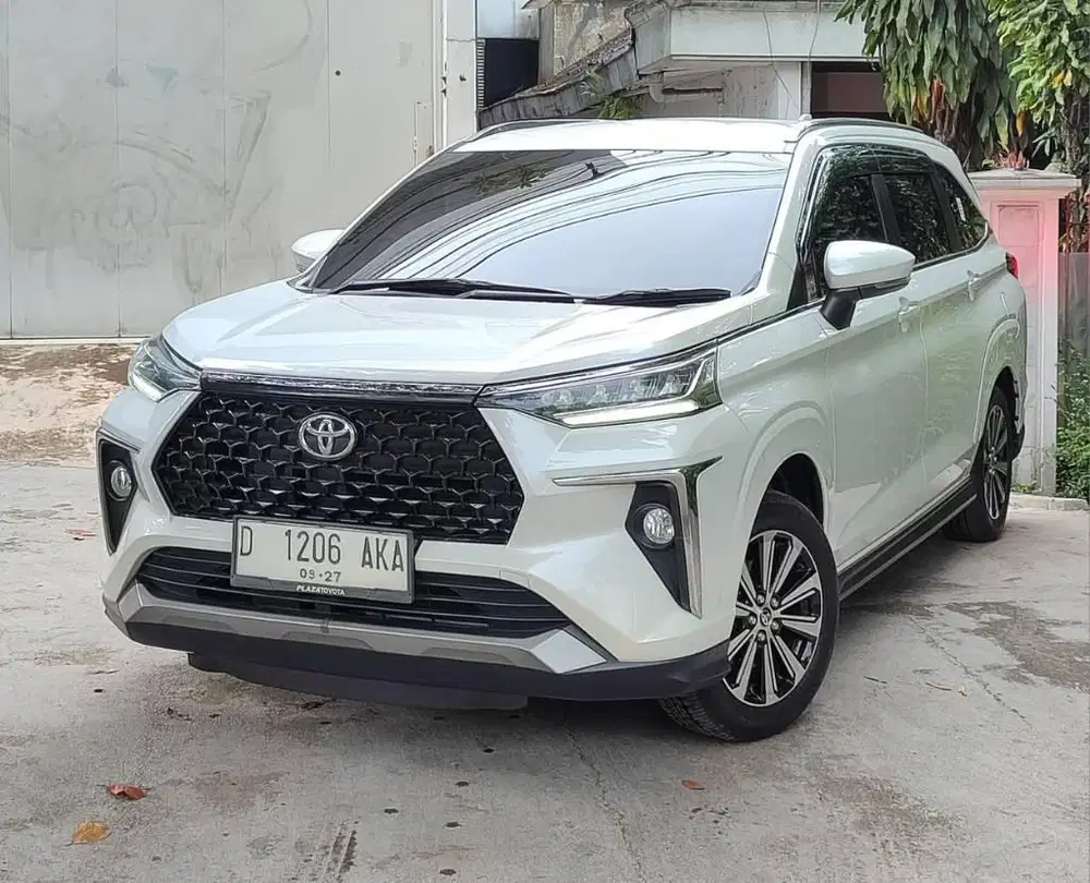 New AVANZA VELOZ 1.5 MANUAL 2022 LowKM 8rb RECORD TOYOTA BANDUNG