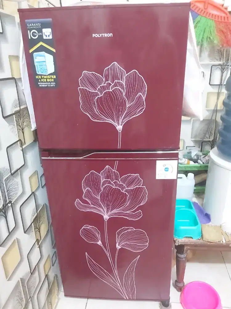 Kulkas Polytron  2 pintu