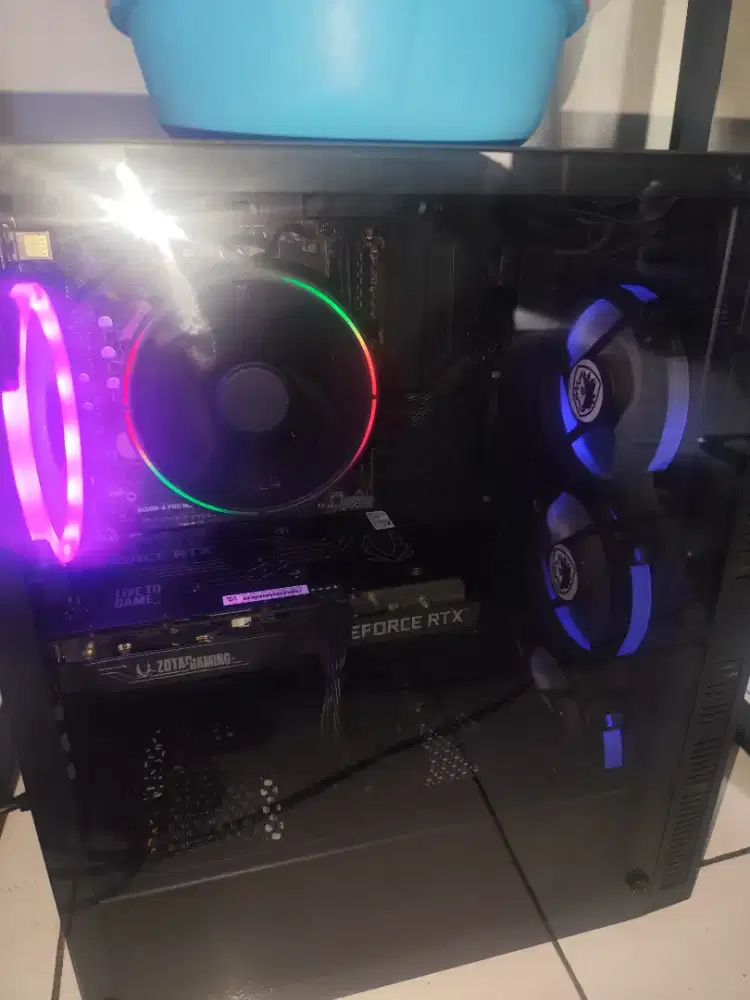 PC GAMING & STREAMING