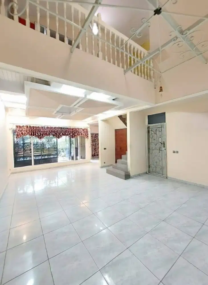 Rumah Lokasi Strategis Cocok untuk Usaha di Bintaro BW-13377