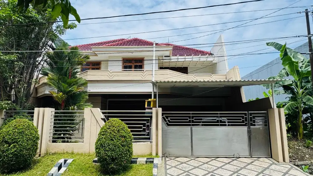 Dijual Rumah 2 Lantai Dharmahusada Indah Timur Surabaya Timur