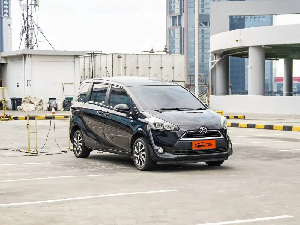 TOYOTA SIENTA V METIC 2016