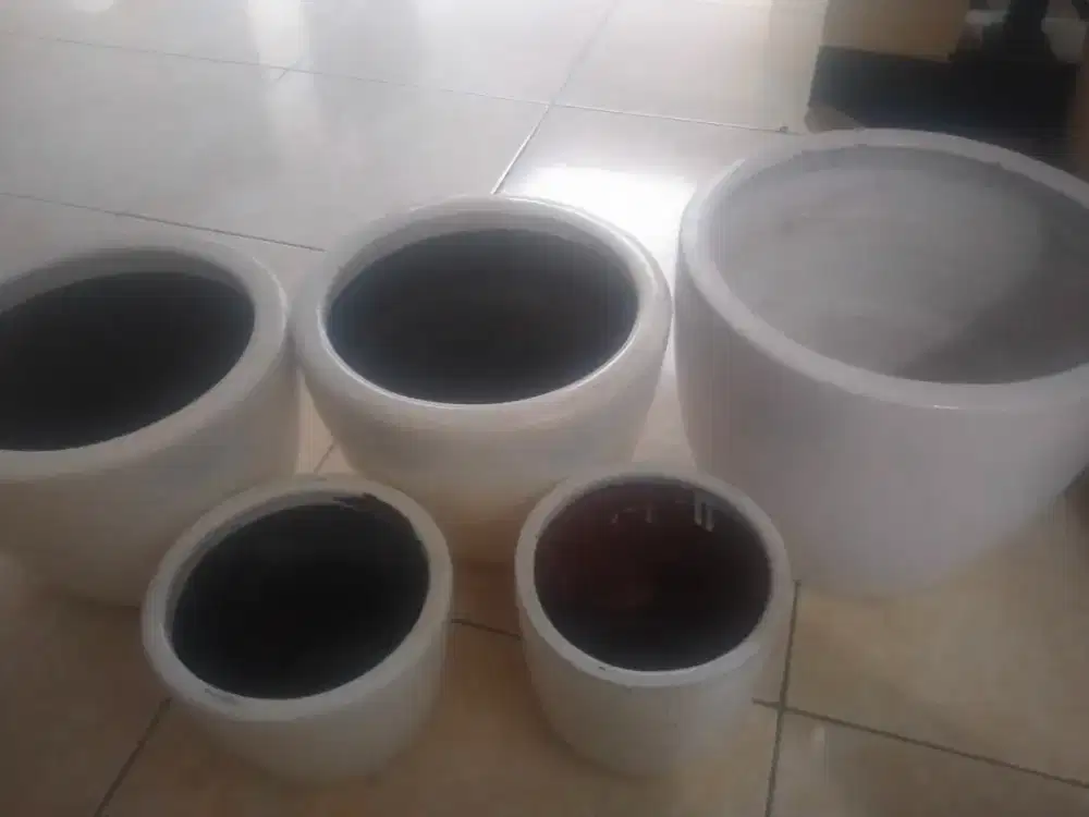 Pot bunga ukuran gede/sedeng/kecil