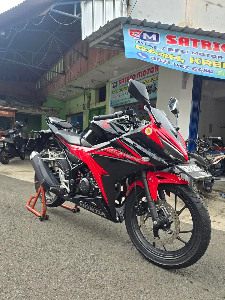 CBR 150 R THN 2018 GRESS KM 8 RIBUAN
