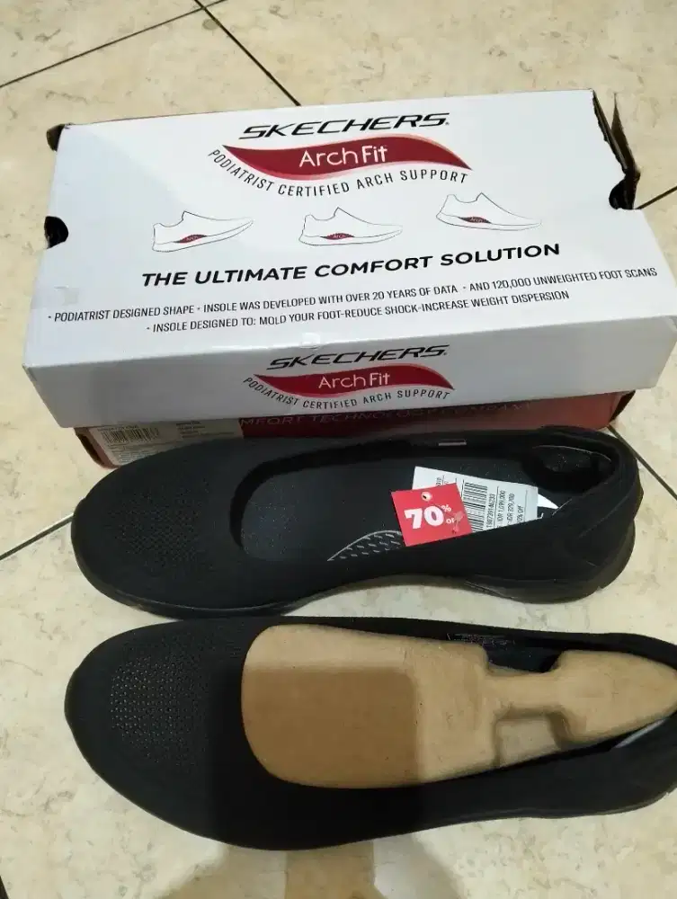 Skechers  flat shoes