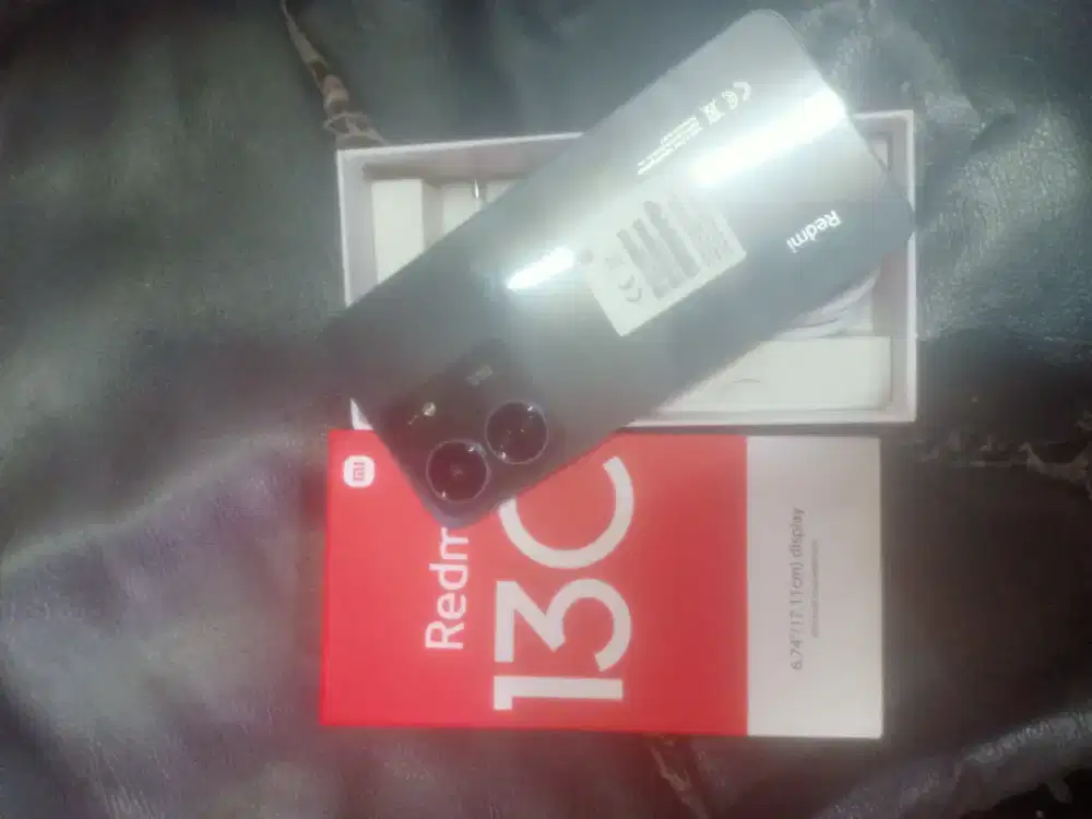 Hp second merk Xiaomi redmi 13c ram 8 mulus