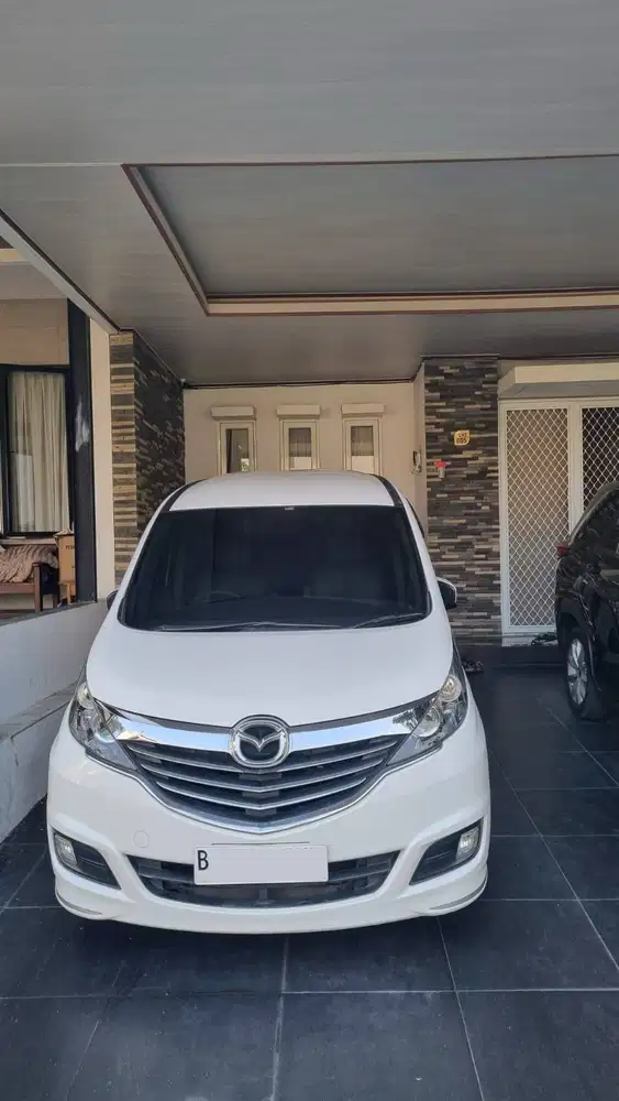 Mazda Biante 2016 Putih Nopol Genap