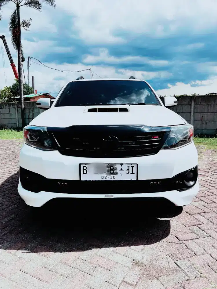 Dijual Toyota Fortuner 2014