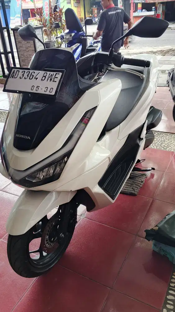 PCX 160 bergundi murah