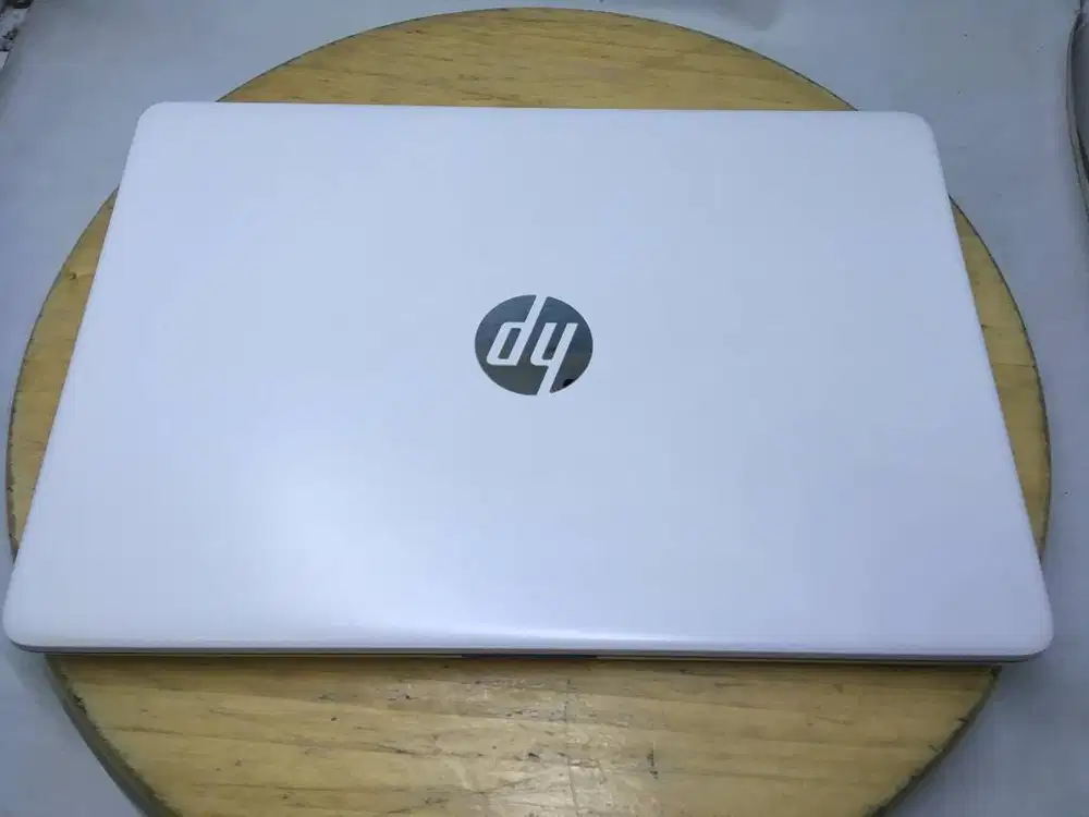 HP 14S A9 9425 8GB RAM 128GB SSD RADEON 5 CAM HDMI GOOD BATERY MULUS B