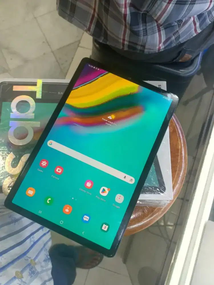 Samsung tab S5e ram 4/64 BS kartu lkp minus pemakaian saja