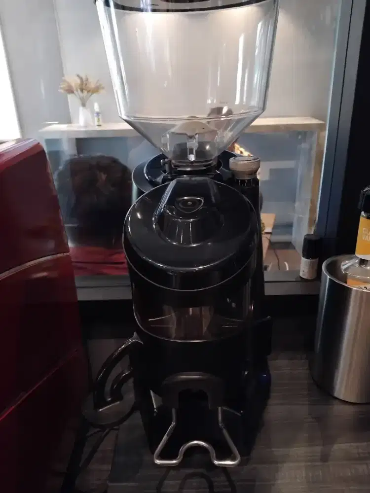 Grinder Eureka Zenith Club 60A