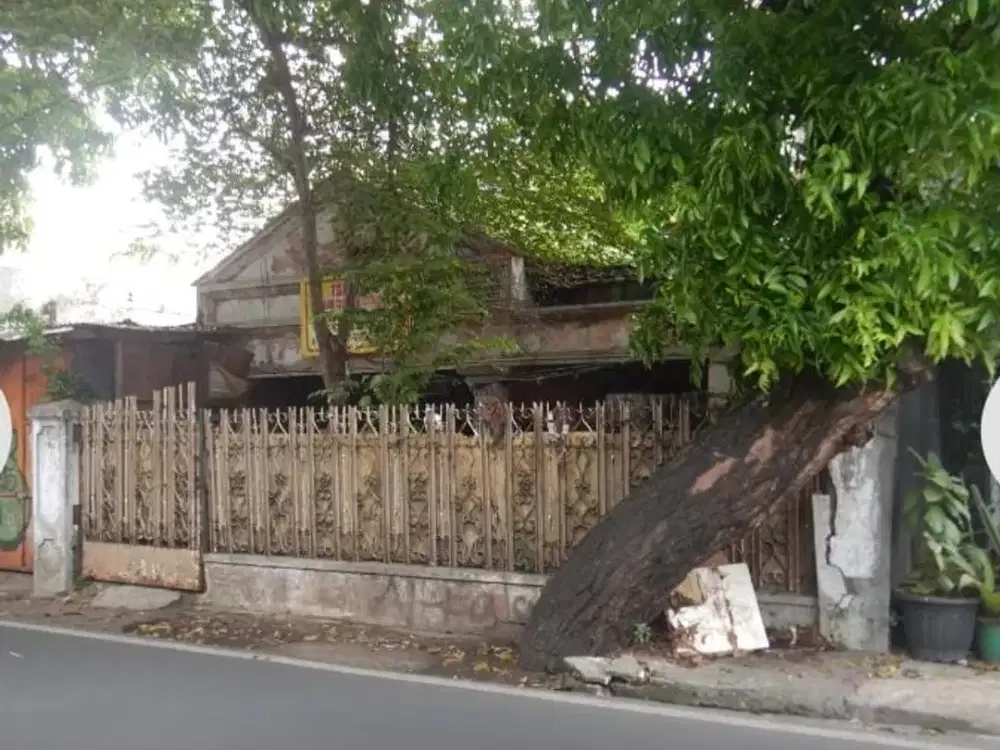 DIJUAL RUMAH MURAH VIA LELANG LOKASI SANGAT STRATEGIS PINGGIR JALAN DI KEBAYORAN LAMA JAKARTA