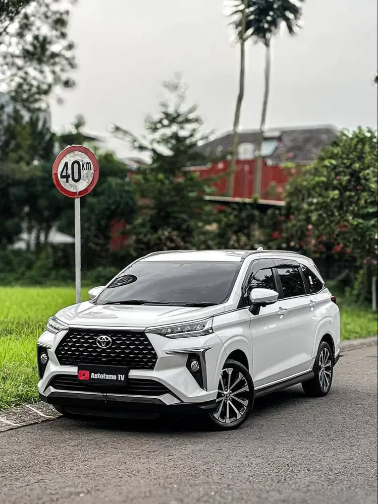 Toyota Veloz 1.5 Q CVT AT NIK 2023 White On Black