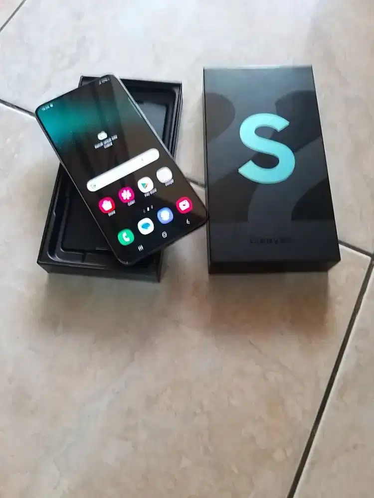 Samsung S22 5G 8/256 Sein fullsst mlusss 95%, lancarr jyaa no kndala