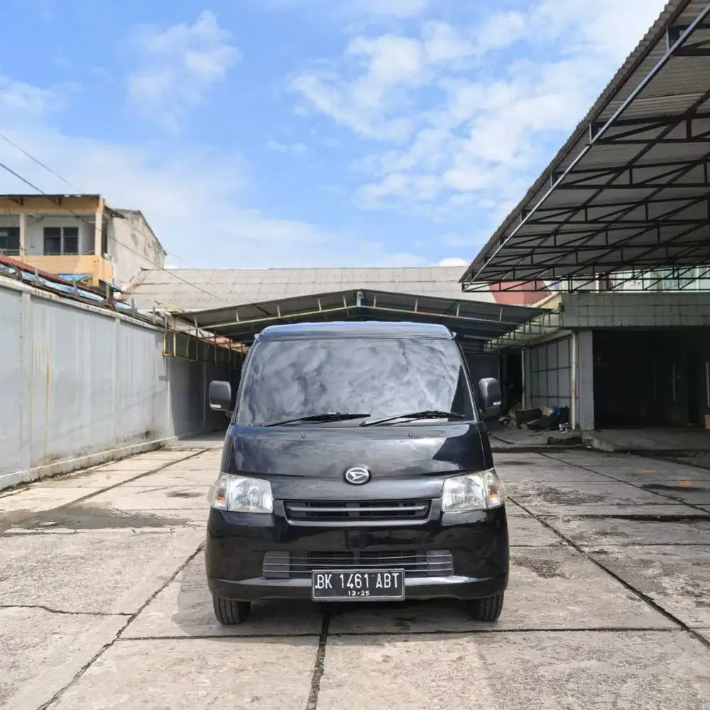 GRANDMAX MINIBUS MANUAL 2020