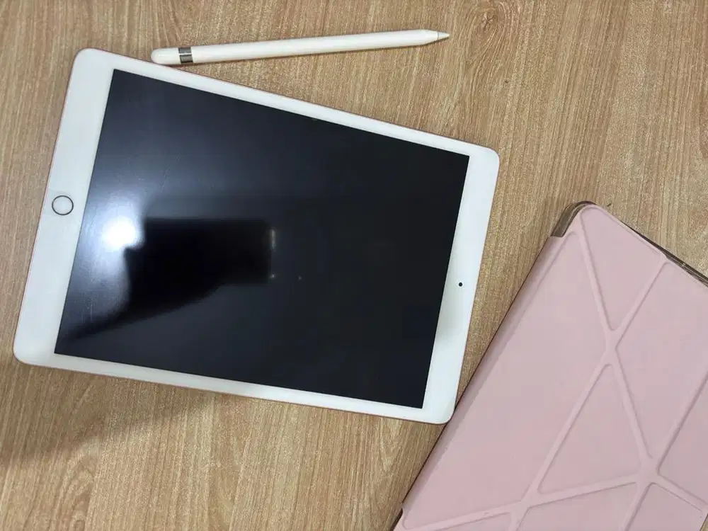 IPAD 7 DAN APPLE PENCIL GEN 1