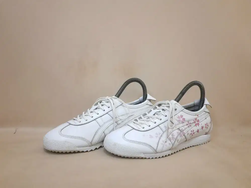 Onitsuka Tiger Mexico 66 SD Sakura Original
Size 37 dan adidas nike