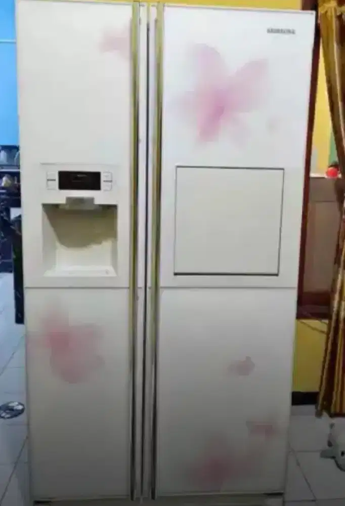 Kulkas Samsung side by side ada mini barnya