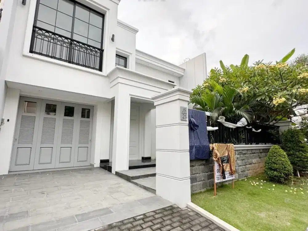 Rumah 2 Lantai, Bagus dan Mewah di Citraland, SBY