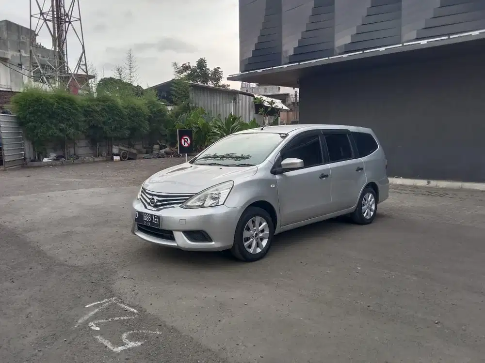 Dp 8 juta!! Grand livina Sv manual 2016 km 70 rb