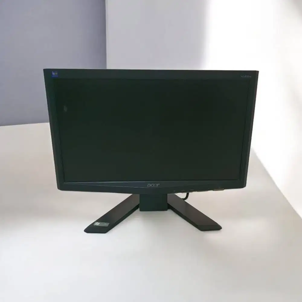 LCD Monitor ACER 16 inch Wide (lengkap kabel siap pakai )