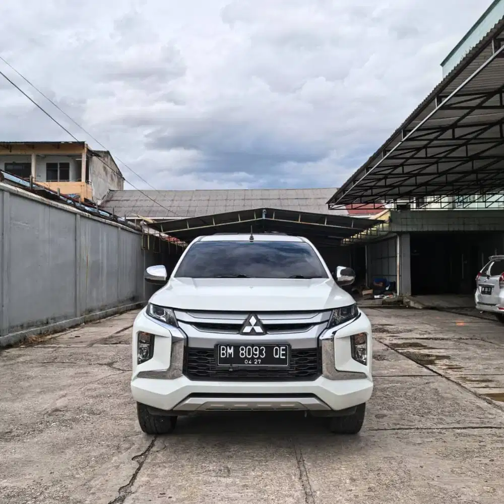 TRITON DC GLS 4X4 MANUAL 2022