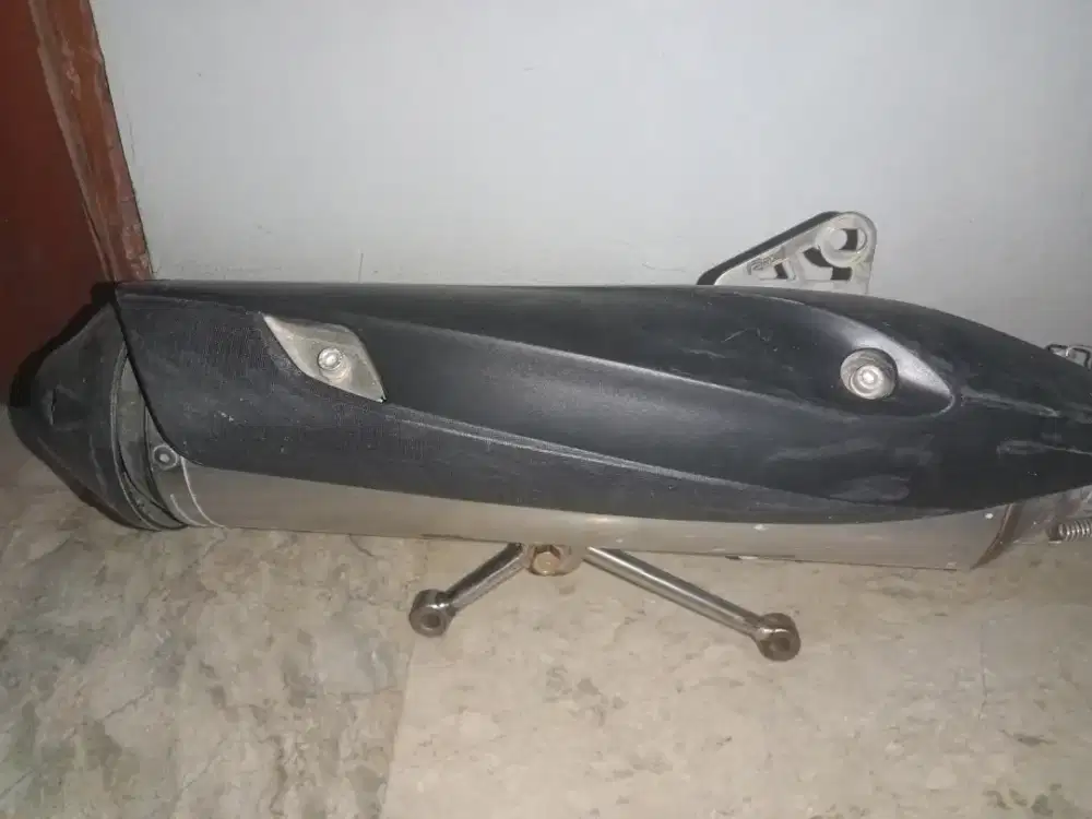 Knalpot rob1 ex yamaha xmax